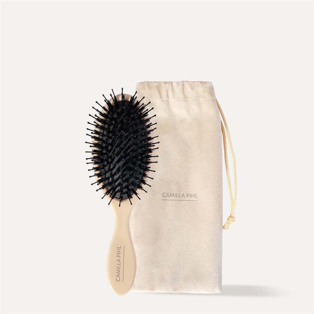 Camilla Pihl Cosmetics Combi Cream Mini Hair Brush